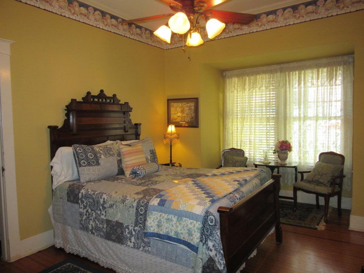 The Carriage House Bed & Breakfast Jefferson Luaran gambar